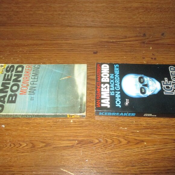 James Bond 007 Vintage Paperback Books lot Moonraker Ice-Breaker - Picture 3 of 7